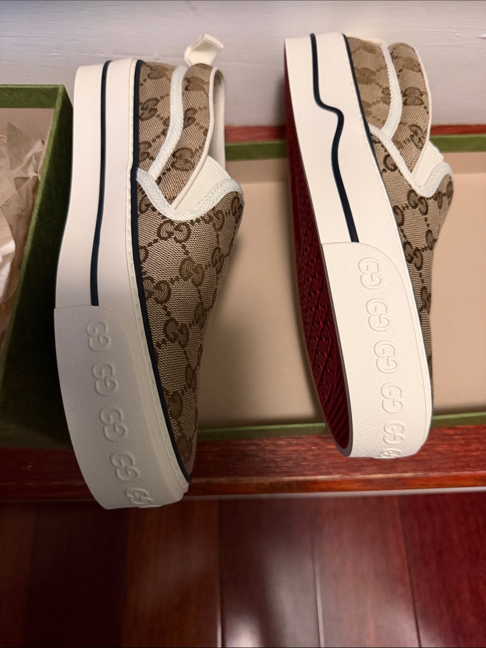 Gucci Women’s GG Canvas Slip-On Sneakers Beige Size 38 | New in Box - Picture 8 of 8